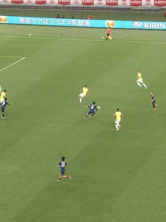 ⚽️キリンチャレンジカップ2025🏆 サッカー王国相手に歴史的初勝利へ‼ ／ 後半７分 相手のミスを見逃さず #南野拓実 がゴール‼ １点差に迫る‼ ＼ 日本１－２ブラジル #テレビ朝日 系列地上波にて生中継📺⚡ #JFA #サッカー日本代表 #テレ朝サッカー #サッカー