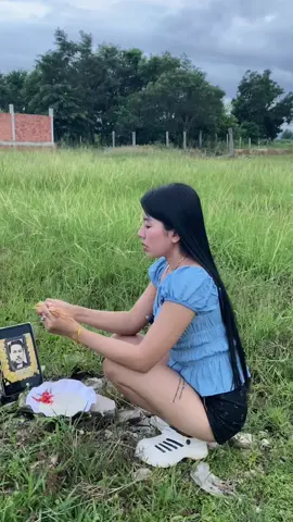 សូមទះដៃ3ដង👏🏻👏🏻👏🏻