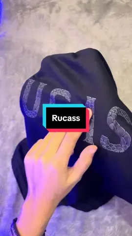 Rekomendasi Tshirt oversizenya sintya mariska 🥰 bikin tampil 🤩 #rekomendasi #tshirt #oversize #oversizedshirt #rucas #putrytshirt 