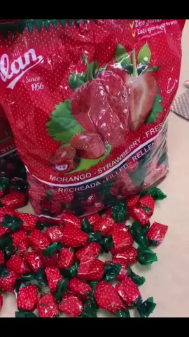 Guirlanda de Bala para Decorar seu Natal  #decoracao #guirlandadenatal #facavocemesmo #ideiasincriveis #guirlanda 