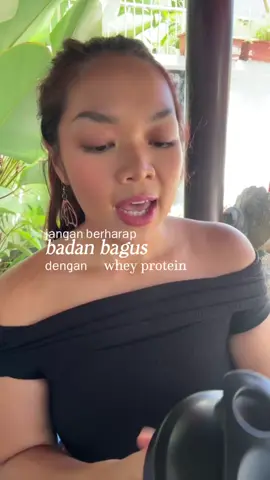 Ga ada 1 pun produk magical yg bisa transformasi badan kamu. Semua itu penunjang aja.. Balik lagi ke niat dan konsistensi 🤗  #wheyprotein #Fitness #gymgirl 