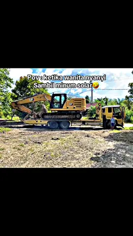 #🤣🤣 #cat320gc #operator_excavator #helpertauntinggi🤣🤣 