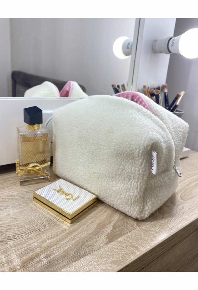 NOVO!!! Beti neseser od teddy materijala🌸 #fyp #foryoupage❤️❤️ #makeupbag #beauty #cosmeticbag 