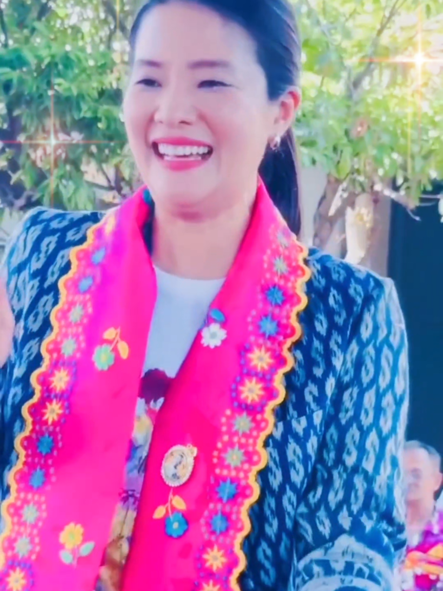 🍀รอยยิ้มของ พี่เอม ส.ส.เขตลาดกระบัง คือแรงบันดาลใจที่สวยงามที่สุดของหนูเลยค่ะ พี่เอมดูทั้งสวยและอบอุ่นมาก หนูจะอยู่ตรงนี้ คอยเชียร์และอวยพรให้พี่เจอแต่เรื่องดีๆ นะคะ🤟❤ #ธีรรัตน์สำเร็จวาณิชย์❤ 