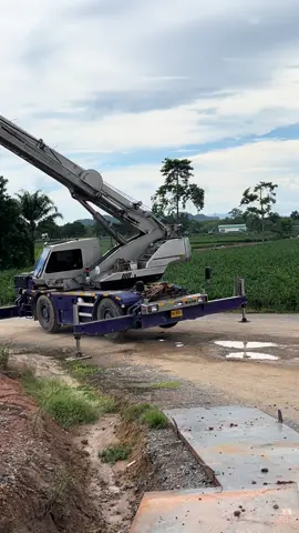 @ม่อน piyawat เซฟตี้300% 🤣#อรพิน_จักรกล #วัยรุ่นขับเครน🏗️🤟 #ฟีดดดシ #craneoperator #23y 