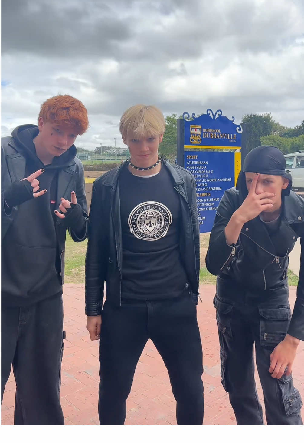 Goth swifties @Roode @Okkie #fyp #SAMA28 #trending #dance #cute 