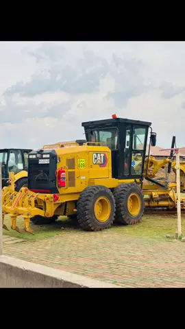 #Planthire #yellowmachine #barloworldequipment #Construction #Grader 