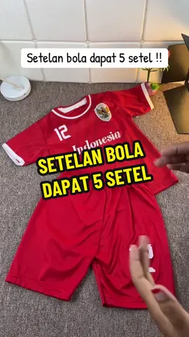 Setelan anak dapat 5 setel🥰😍🫰🏻 #setelananak #bajuana #setelananakmurah #kaosbolaanak #kaosbolamurah 