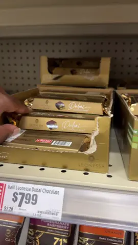You got me f*cked up. #dubaichocolate #dubai #heb #chocolate #fyp 