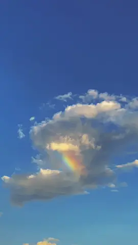 Ada pelangi di sela2 awan, cakep poll ☁️🌈 #fyp #langit #awan #astrophile #nature 
