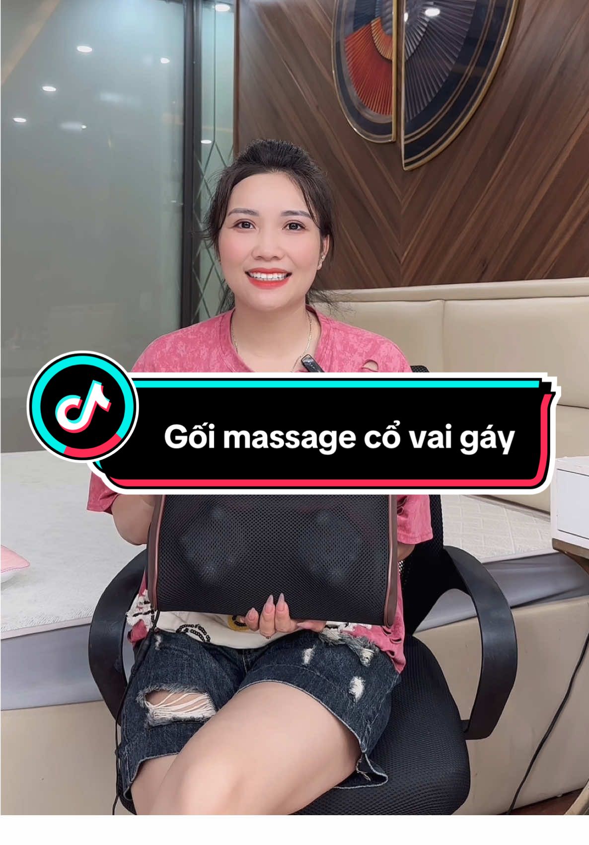 Gối massage cổ vai gáy #goimassage #goimassagecovaigay #viral #trangboday 