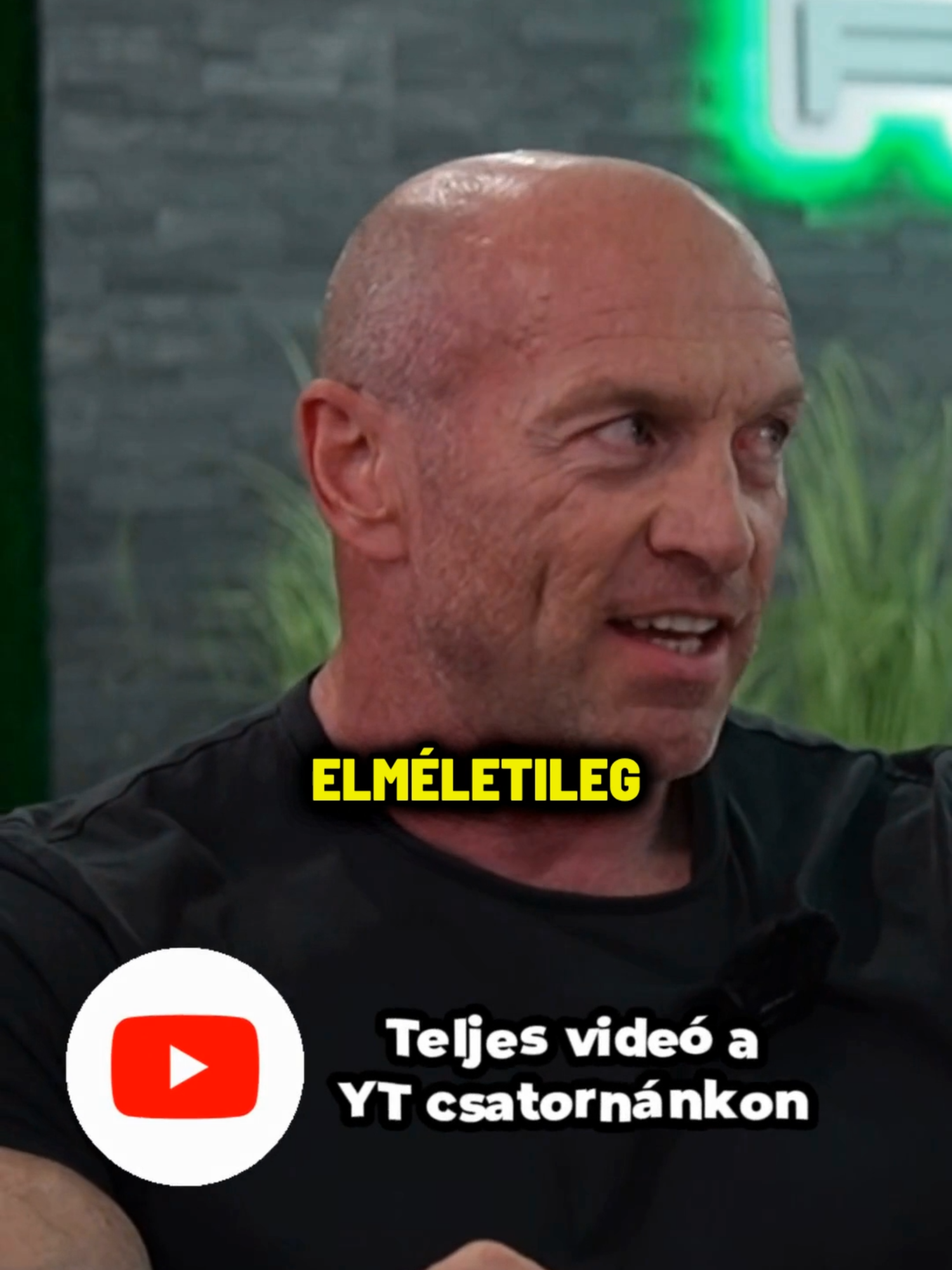 Mennyire kell egy edzőnek magának is jó fizikummal rendelkeznie? Van összefüggés tudás és kinézet közt? Fogós kérdés e a srácok kifejtik a véleményüket róla. A Teljes 1 órás Pull edzést pedig megtaláljátok Youtube csatornánkon! #kormoszoltán #dietgainz #edzés #edzéstippek #személyiedző #testépítés #nekedbe