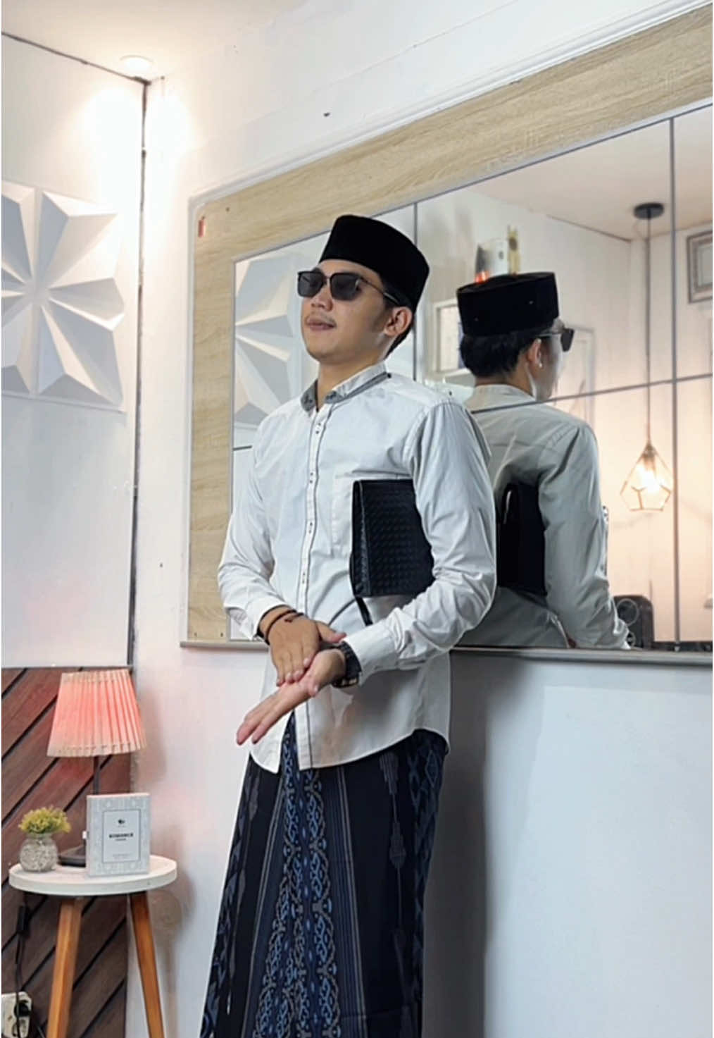 Dengan sarung Ardan  #sarung #ardan #jjcapcut #jjtrendsekarang #viraltiktok 