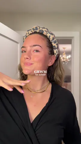 GRWM @medicube global @Murad Skincare @Fount Society @Saie @DIBSBEAUTY @rhode skin @Charlotte Tilbury @ONE SIZE BEAUTY  #collegegrwm #workgrwm #grwm #grwmroutine #morningroutine  