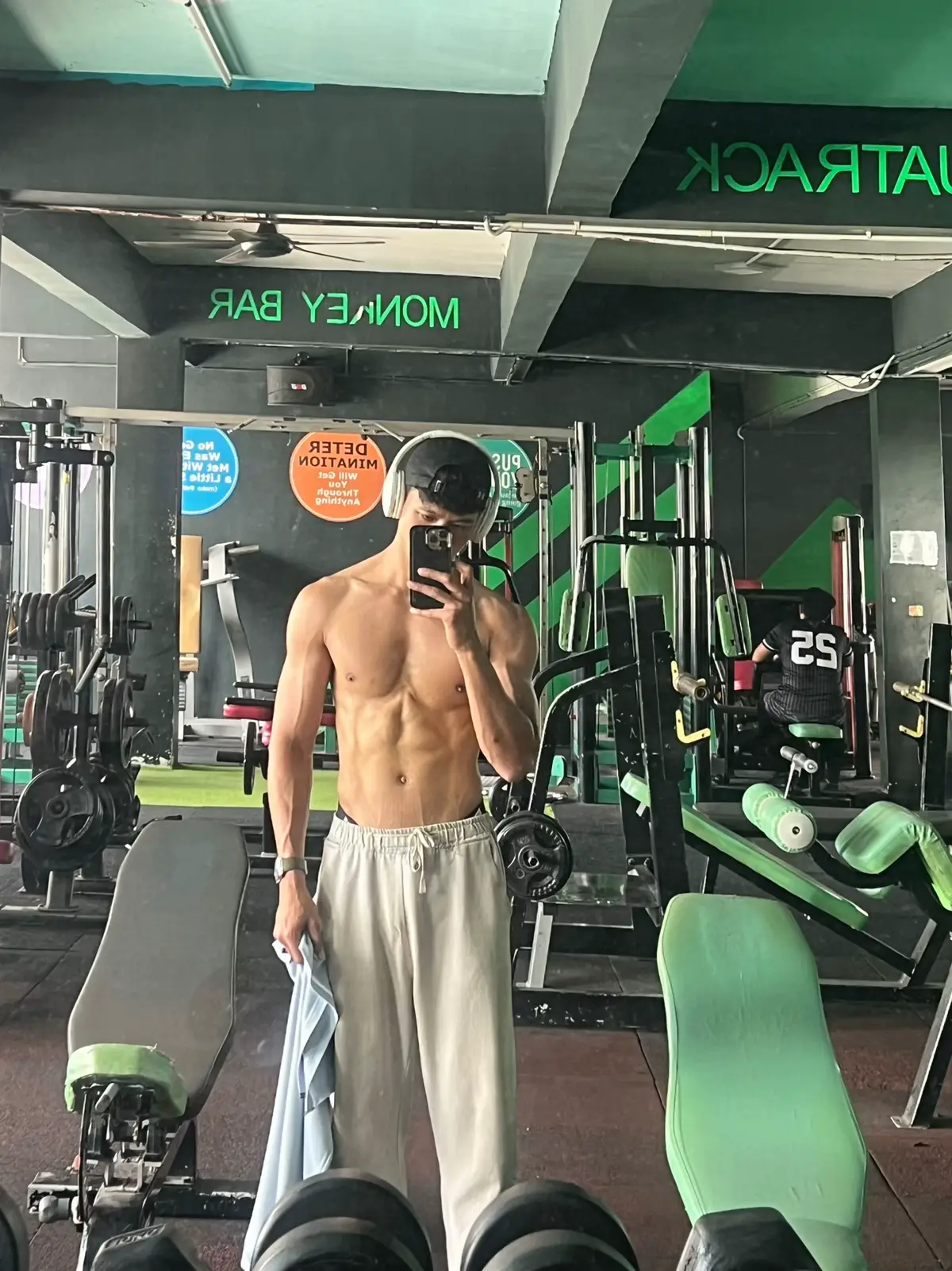 Pump sikit siang siang sebab stress🙂‍↕️ #foryoupage #fyp #alexeubank 