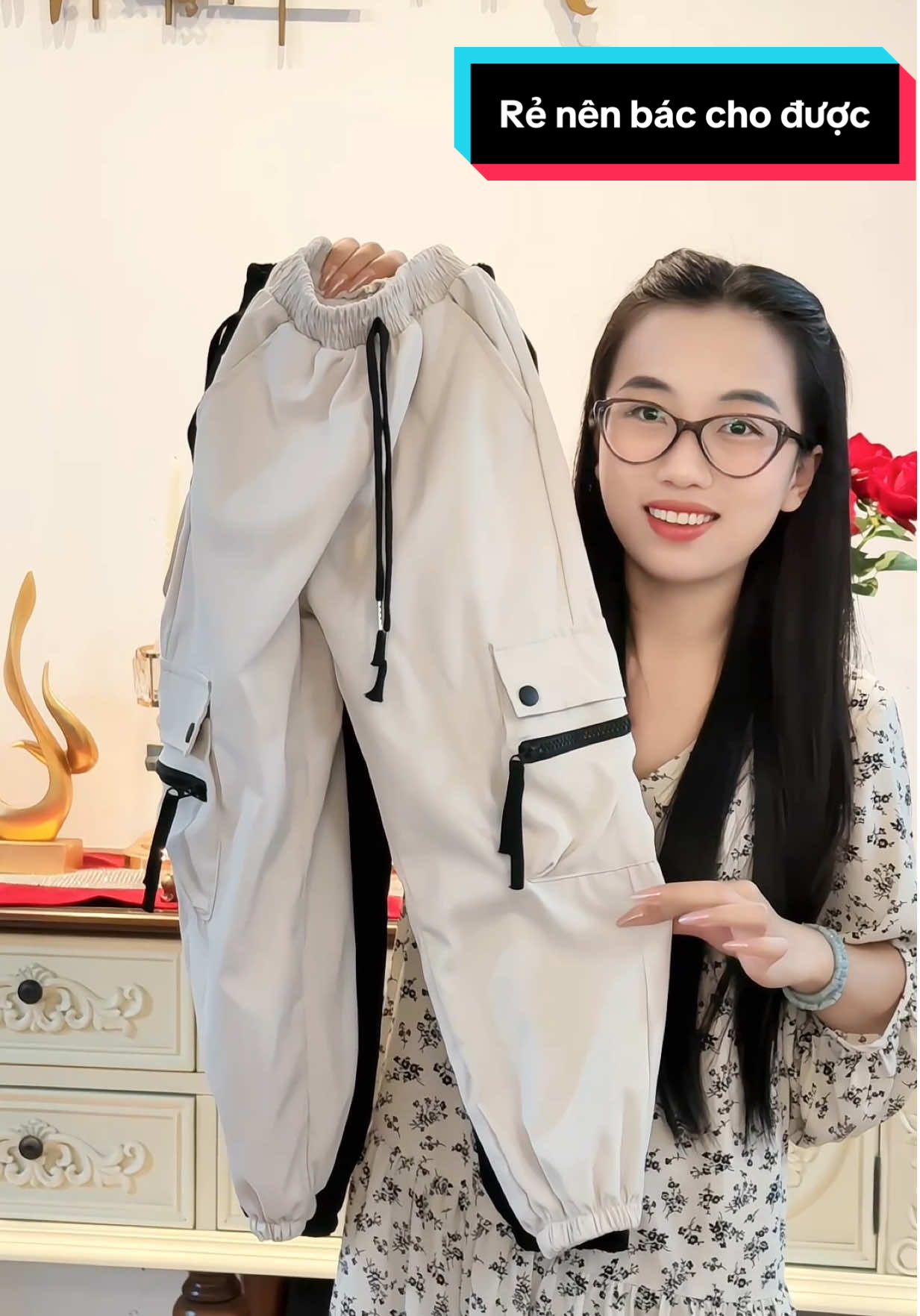 Quần kaki túi hộp mặc vừa dễ chịu lại phong cách nữa mẹ ạ!!!#quankakichobe #quantuihop #quanjogger #quanbetrai #medauxue 