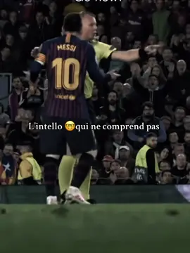 Les professeurs pensent que nous mettre dehors c’est une punition 😄😄😄#altesss747 #messi #fyp @RYRY 🥳vibe🦦 