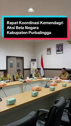 Saya bersama jajaran Pemkab Purbalingga mengikuti rapat koordinasi bersama Kemendagri membahas Aksi Bela Negara.  Kami ingin nilai-nilai Bela Negara bisa hidup di tengah masyarakat bukan hanya slogan, tapi jadi sikap dalam keseharian, terutama bagi generasi muda kita. Dari Purbalingga, mari terus bergerak menjaga Indonesia tetap kokoh dalam persatuan. 🇮🇩 #FahmiDimas #MasDimas #WakilBupatiPurbalingga #Purbalingga #RakorKemendagri