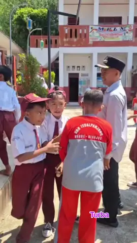 Camat mande mengunjungi SDN Teugalpanjang. @disdikpora.cianjur  @diskominfocianjur  @Kecamatan Mande 
