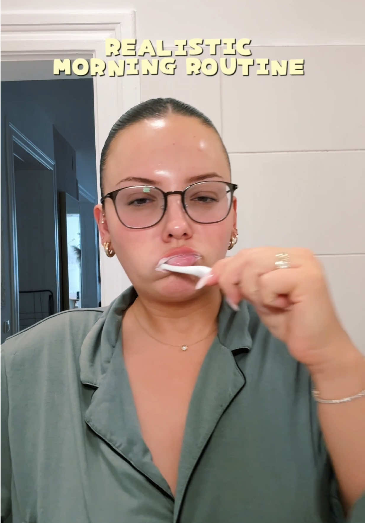 MORNING ROUTINE/ SKINCARE ✨ unbezahlte Werbung, weil ich Produkte erwähne 🤝 @TORRIDEN US Dive in Toner, @rhode skin glazing milk, @Kiehl's Since 1851 avocado eyetreatment und Body Cream, @SkinCeuticals ce ferulic Vitamin C, @anua_global PDRN + hyaloron moisture cream 🥰❤️ #skincare #morningroutine #morningskincare #realisticmorningroutine #fyp 