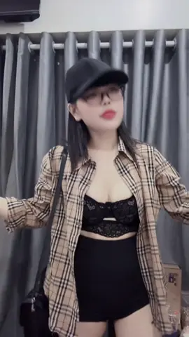 Tiếp nè#why #tiktoklive 