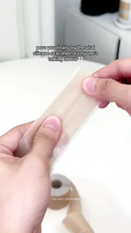 This pre-cut silicone scar sheet actually works 🖤🩹 #siliconescarsheets #scarsheets #scartreatment #questere #fyp 