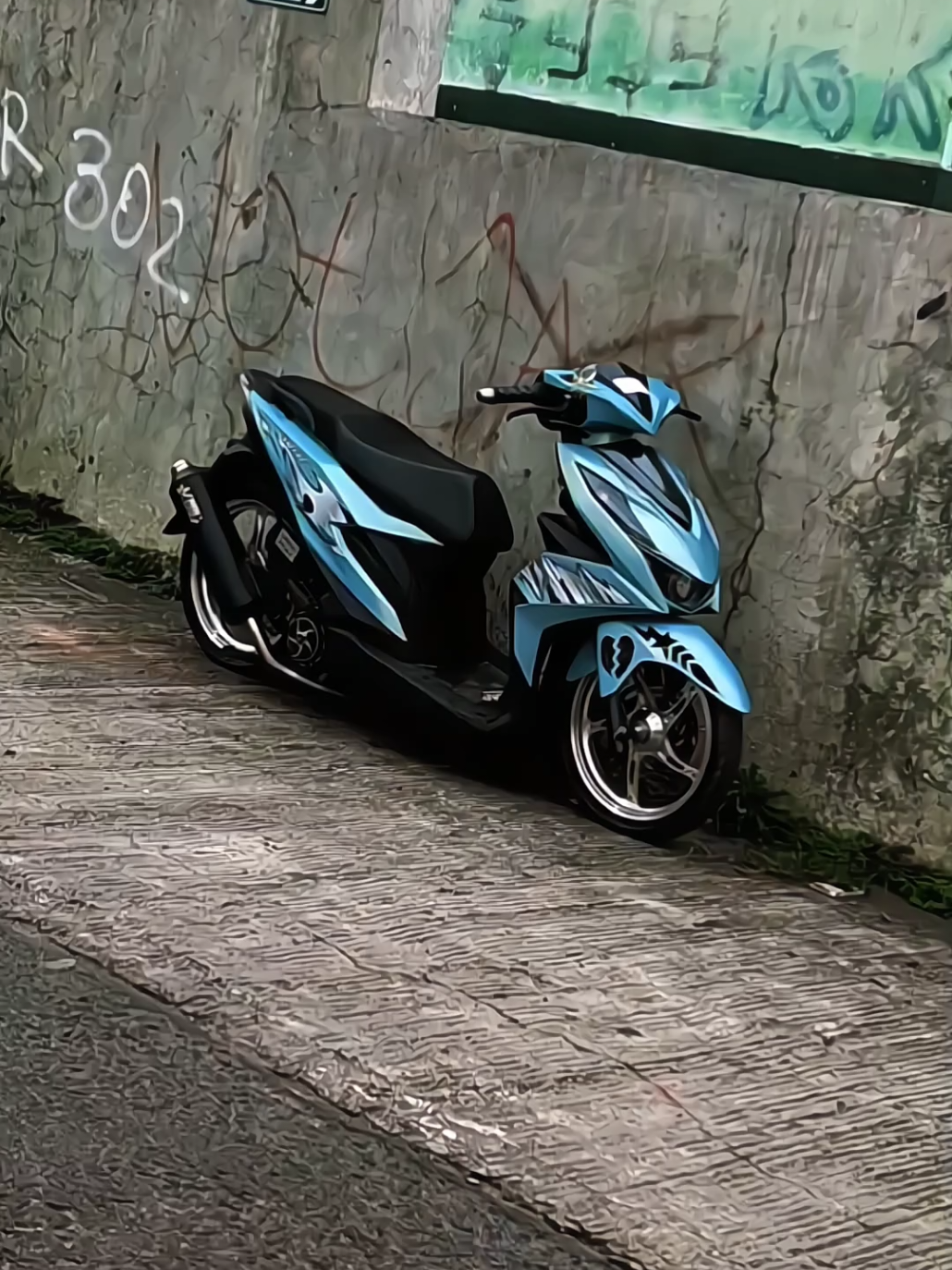 kalcer gini eng🩵😋🤙  #akashi #beatkece🎭 #beatdeluxemodifikasi 