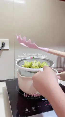 Pink Kitchen Essentials!🌸#pinkkitchenstuff #pinkessentials 