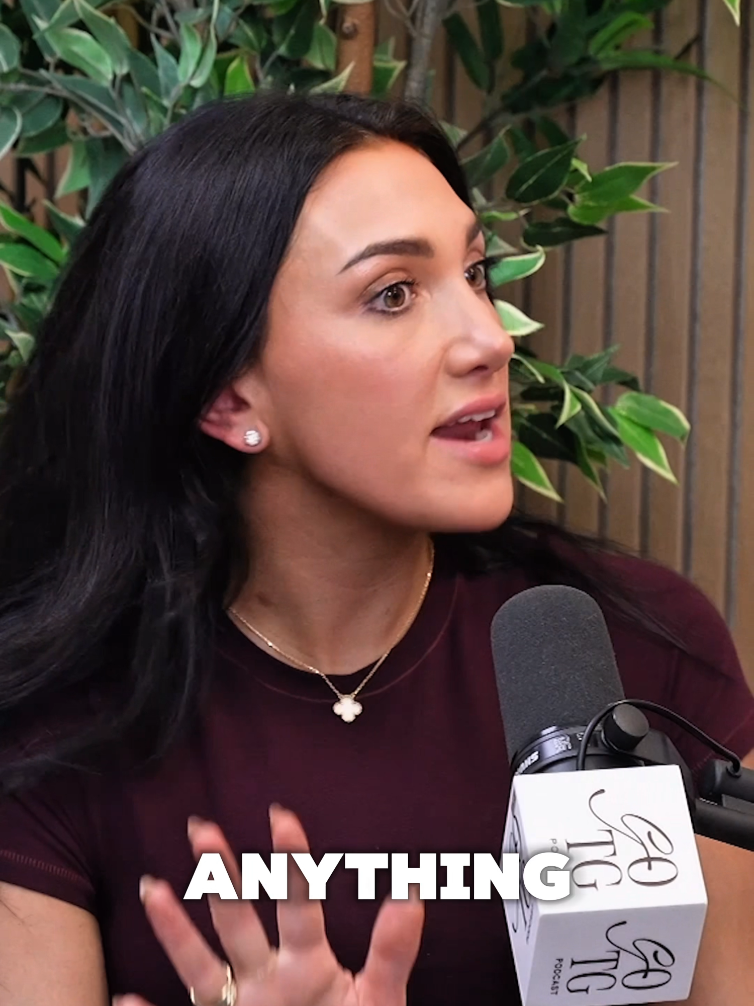 ryan casually crushing two chicken sandwiches in two minutes!! 💪 @danielle_carolan  @brookemiccio  #chickfila #chickfilaorder #chickensandwhich #nyc #podcast