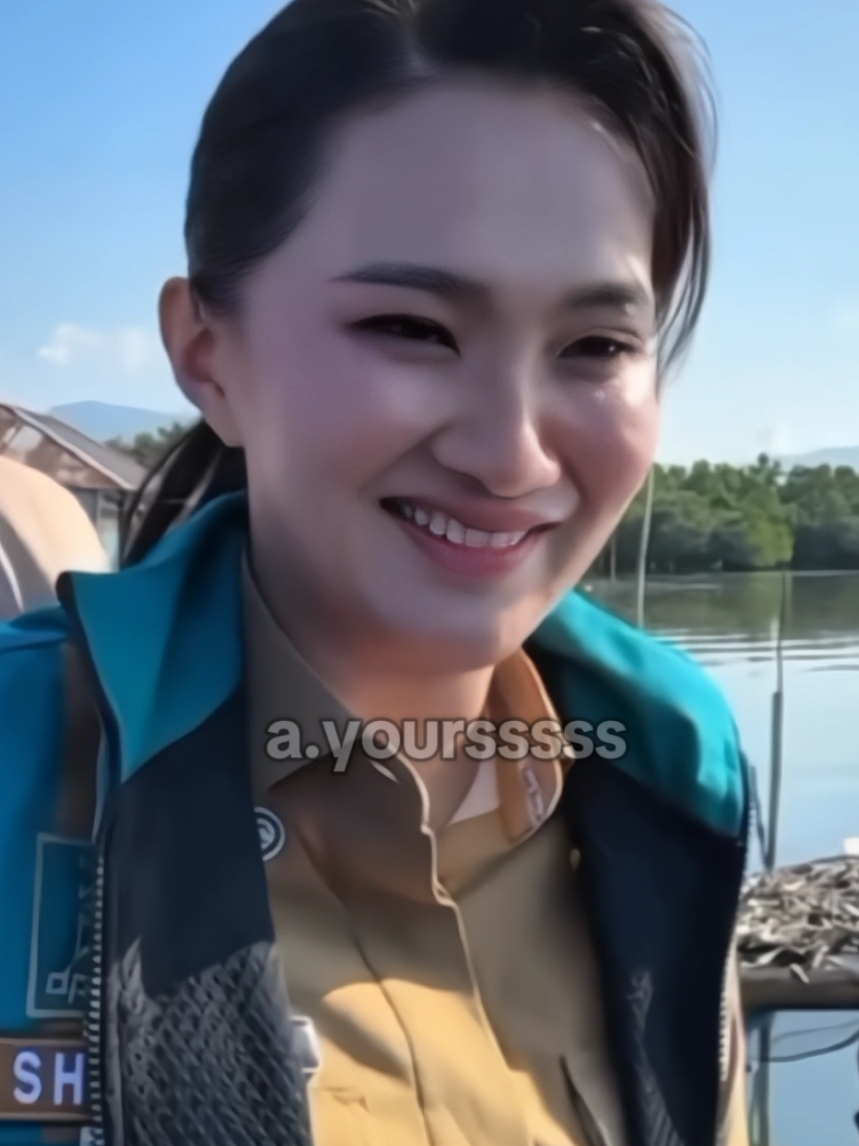 Lucukk bangettt 🤏😂 #SherlyLaos #GubernurMalukuUtara #SherlyTjoanda #PemimpinPerempuan #MalukuUtara 