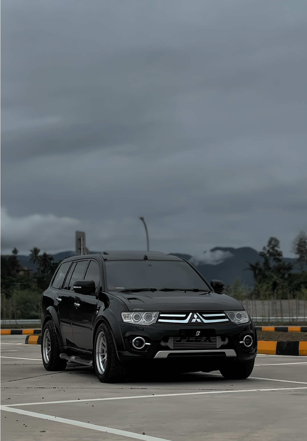 🫰🏻🖤 #pajerosport #pajerodiesel #pajeromodifikasi #pajerosportindonesia #cumidarat 