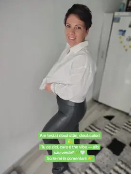 > Am testat două stări, două culori 💫 Tu ce zici, care e the vibe — alb sau verde? 💚🤍 Scrie-mi în comentarii 👇