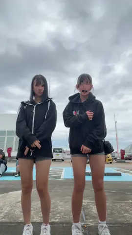 後ろの人ちらちら見てるのおもしろい#fypppppppppppppp #バレー部 #愛知 #おすすめ #おすすめのりたい 