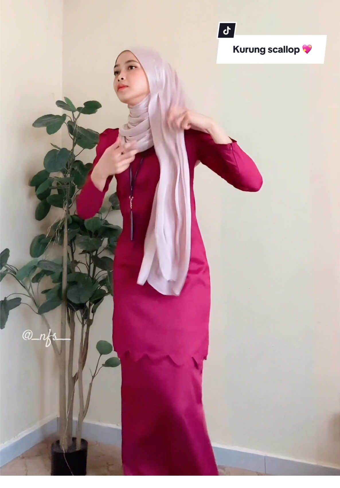 Siap pergi kerja 💖💖💖 @IRIS RAFAEL #grwm #kurungmoden #kurungmoden #bajukurung #bajukurungmurah 