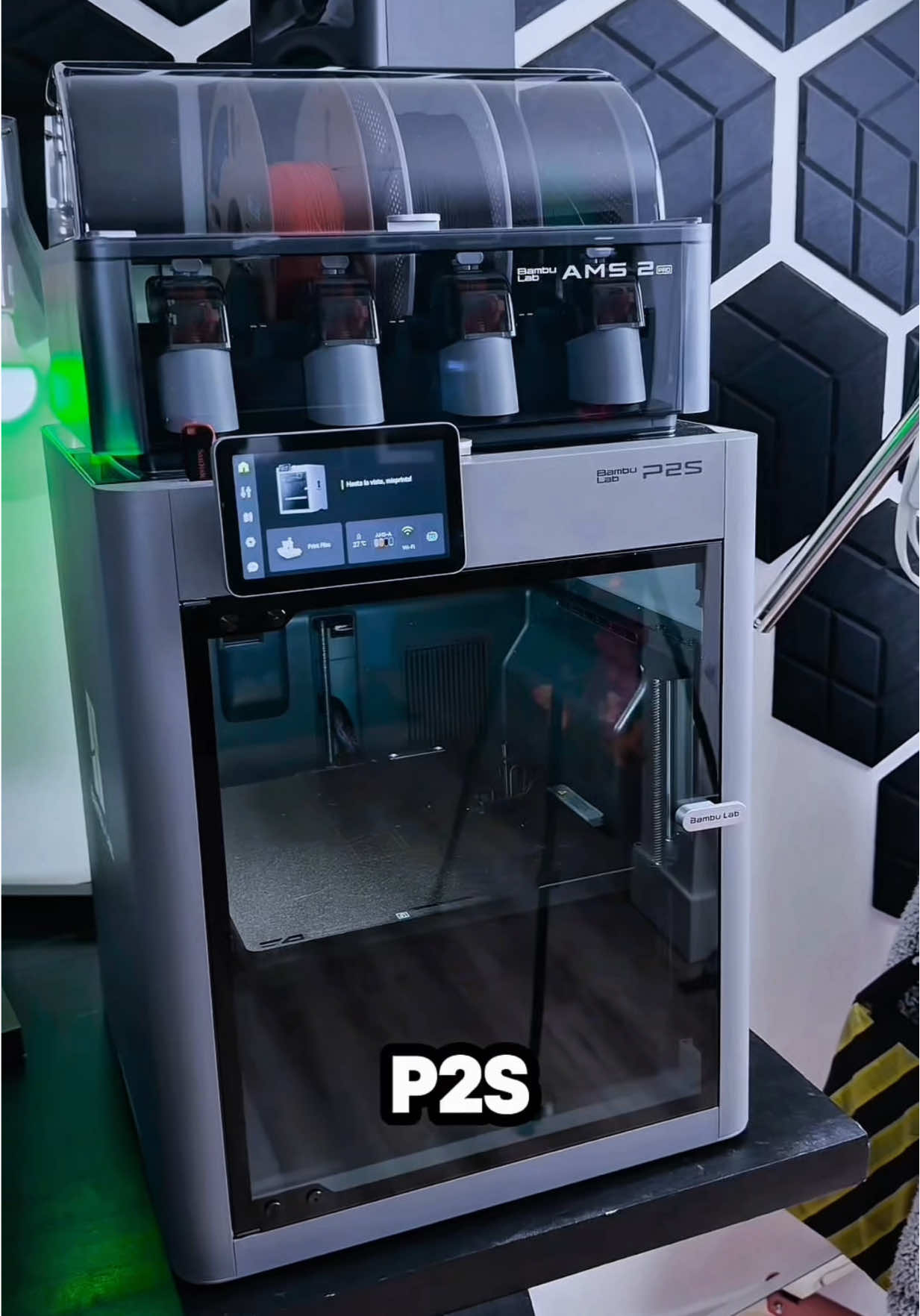 The @BAMBULAB Official P2S is here‼️ Here’s a first look of some of its features. This is the best of all BambuLab Machines put into a 256mm print volume.  🔗: https://bambulab.com/en-ca/p2s #3dprinting #bambulab ##bambulabp2s #p2s #3dprinter 