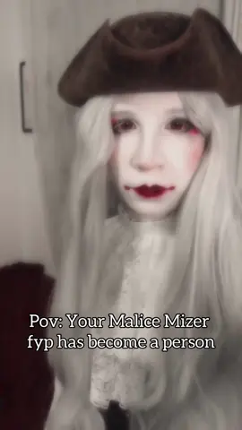 I’m back!? I didn’t know what to post and I made sense of these random clips recorded in a moment of madness🥀 . Malice Mizer 🙀🙀🙀🙀🙀 . #vkei #visualkei #vkeistyle #manasama #malicemizer     