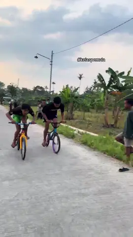 kita siapin trek buat sorean+fisik lurr#fyp #onthelgank #semarangstory #onthelspeedsurabaya #onthelspeedsidoarjo 