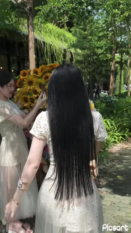 Nay đi làm có mệt không em?  Dạ, em thua con trâu mỗi cái sừng 😬😜😜#mặcđẹpmỗingày #xuhuong #happywedding #thangmoimayman☘️ #baodon @Klong Shop @FB:Quỳnh Thị Lệ Vũ(-KLONGSHOP) 