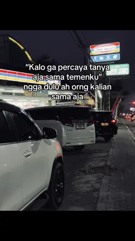 sama sama orang gila 😔