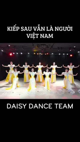 Hẹn mọi người tối mai xem bản full nha 🥰 @Trang phục biểu diễn HOÀNG ANH #daisydanceteam #tiktokdancevn #xuhuong #fyp 