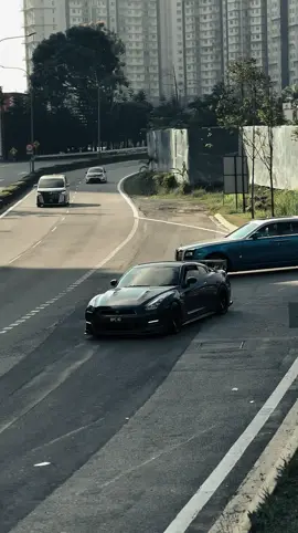 #CapCut #gtrr35 #nismo #lbwk好きと繋がりたい #godzilla #fyp 