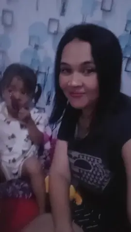 Si bocil fokus makan