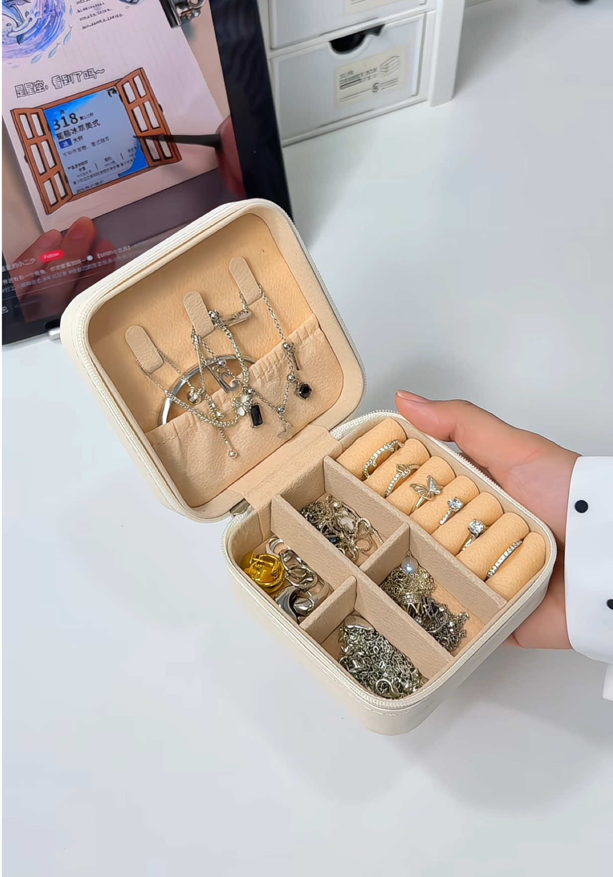 Sắm cái hộp có thể là mở ra ngắm quài luôn áaa#cathy04 #hopdungtrangsuc #jewelrybox #trangsuc #jewelry 