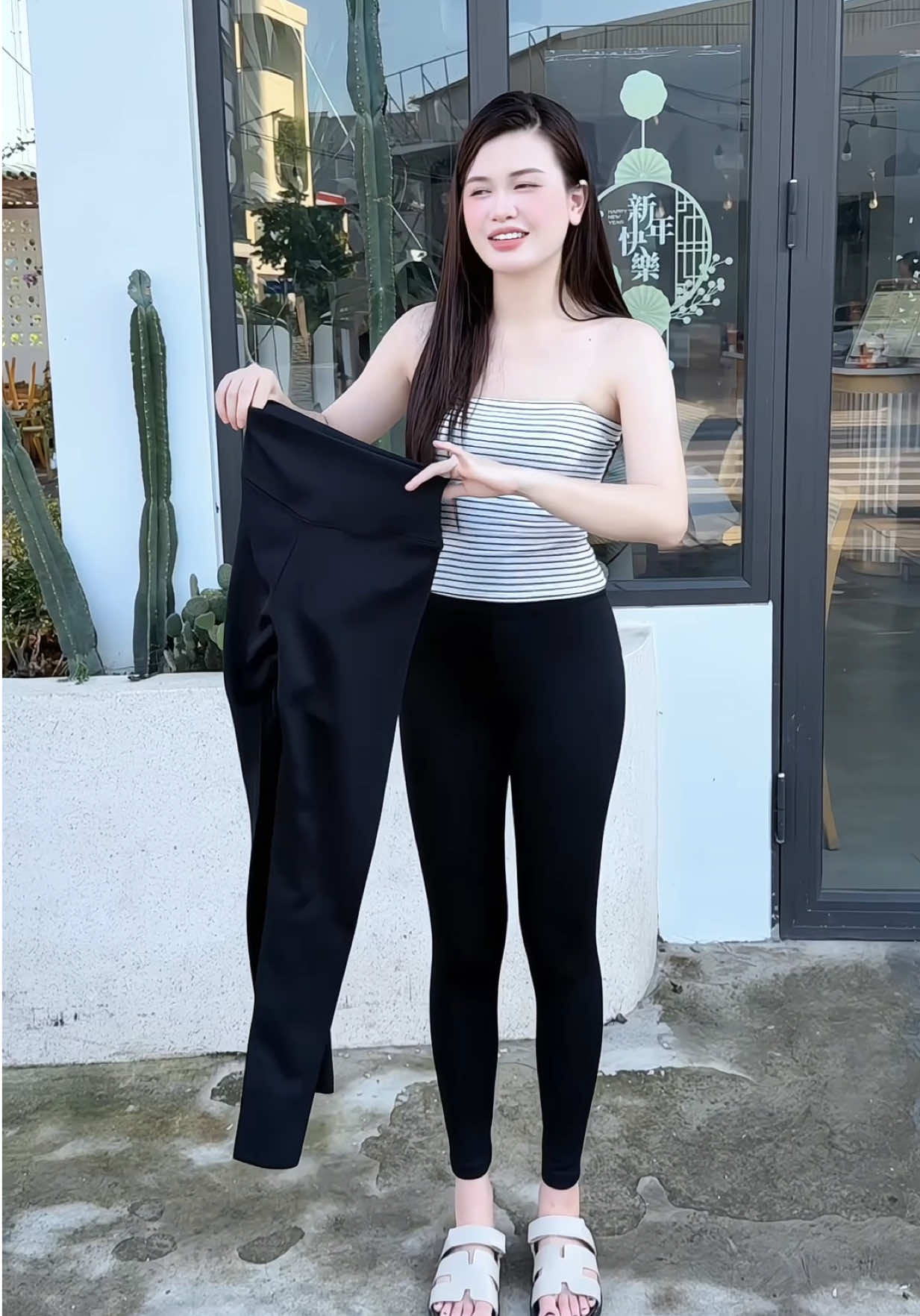 Combo 2 quần legging cao cấp mà giá hạt dẻ cực kì #quanlegging #quanleggingnucapcao #thoitrangnu #tiktok 