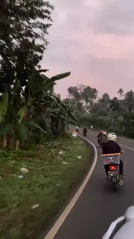 Vibes balek isuk x jalan Sumatra👋🏻 #fypシ゚viral🖤tiktok #berandatiktok #foryoupage #fyppppppppppppppppppppppp 