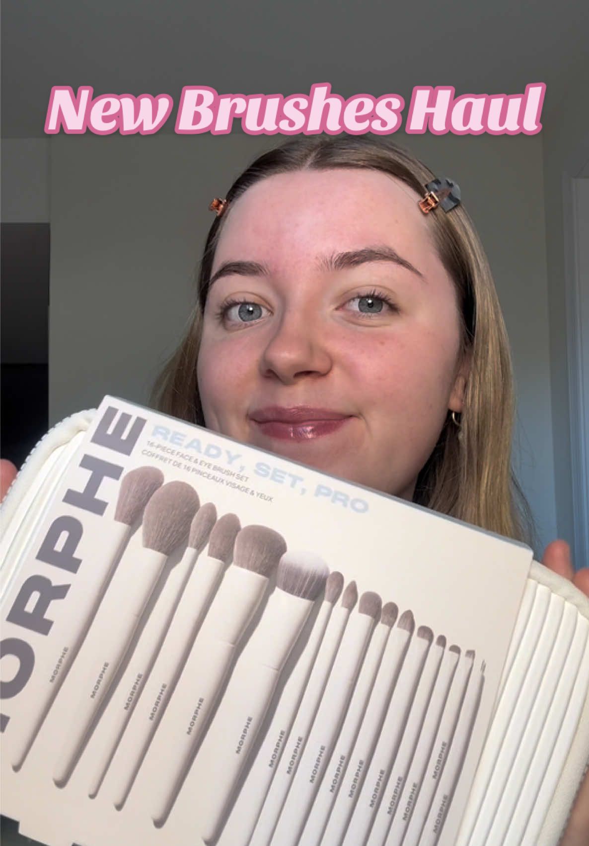 Love these new brushes!! And the makeup bag is so cute 🤍 @Morphe Cosmetics  #makeupbruhes #makeuptok #makeupinspo #makeuphacks #makeupreview  