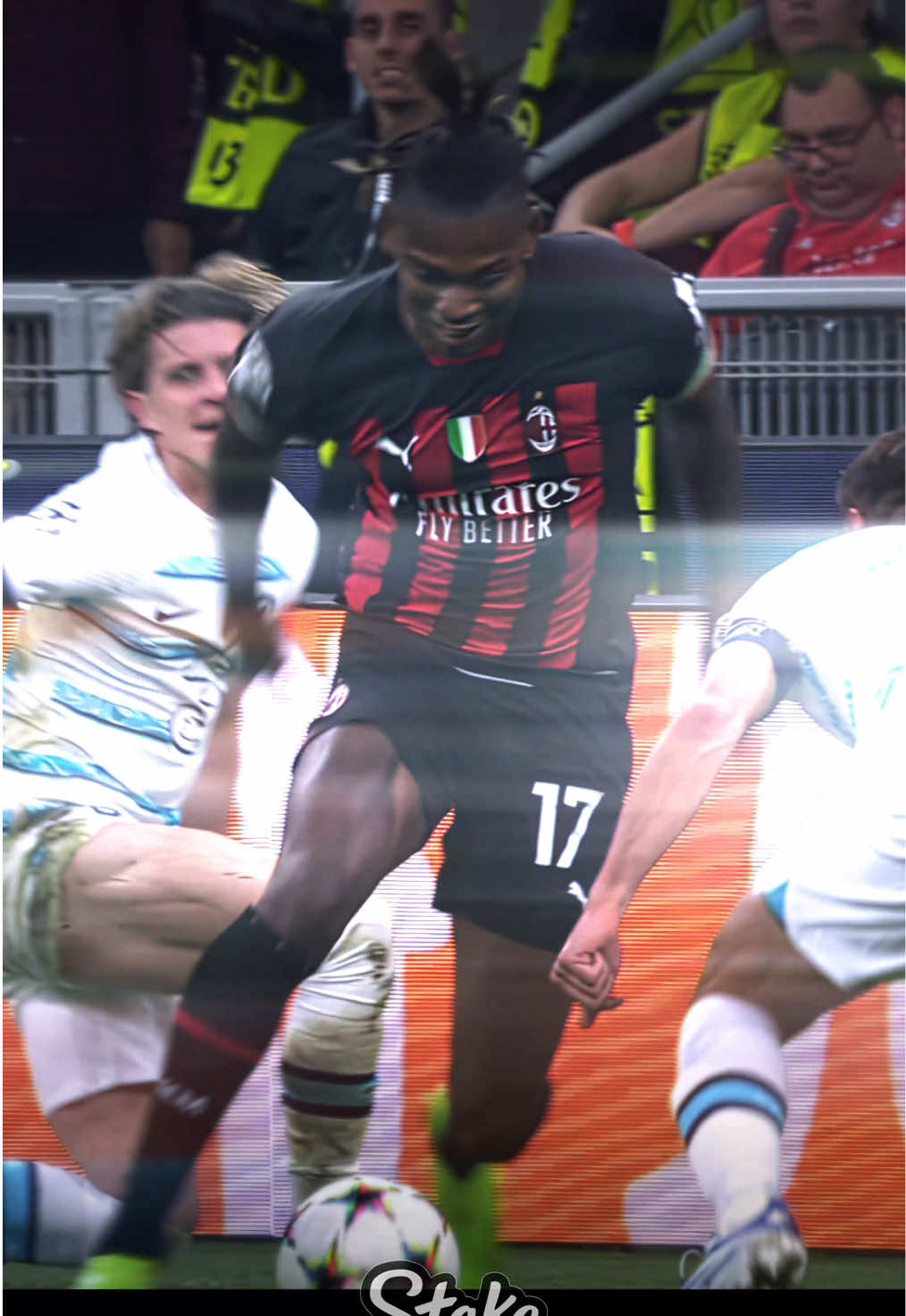 Leao’s Skills needs to go 🥶🪄 || #rafael #leao #blowthisupforme #skills 