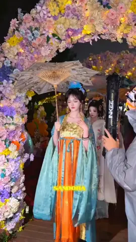 para bidadari cihna cantik sangat menggoda#di iringi irama musik#dangdut menunggu#sandora6#