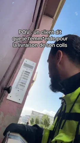 Apprenez à respecter les gens qui font leur travail, surtout quand il s’agit de vous donner VOS affaires 😉 Pour que tout le monde puisse bien comprendre la situation, j’ai un colis à lui livrer mais malheureusement les boîtes aux lettres présentes sont trop anciennes et donc trop petites, on peut seulement y mettre du courrier. Donc comme la livraison de colis y est impossible, et que le service Prime d’Amazon nous demande de faire du main propre ou des boîtes aux lettre si il n’y a pas d’indication spéciale lors des livraisons, je demande gentiment aux clients de descendre récupérer le colis, jusqu’à ce qu’il m’insulte gratuitement 🤣  Le calme et la maîtrise de soi dans ce genre de situation sont des facteurs très importants pour éviter que ça parte en cacahouètes… Al Hamdoulilah grâce à ça tout est bien qui finit bien 🙌🏽  ##pourtoi##livraison##amazon