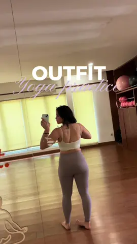 Flow with easee wearing @Heiji Active ✨🫶🏻 #yogaflowtoday #yogaoutfit #yogagirl #yoga #yogapose 